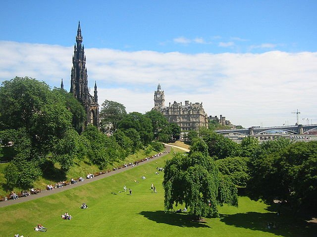 Edinburgh: a City of Two Halves