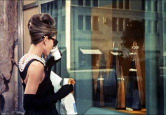 travel fashion, audrey hepburn