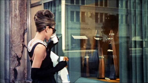 travel fashion, audrey hepburn