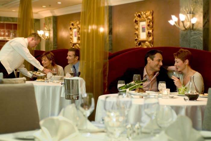 dining options queen mary 2