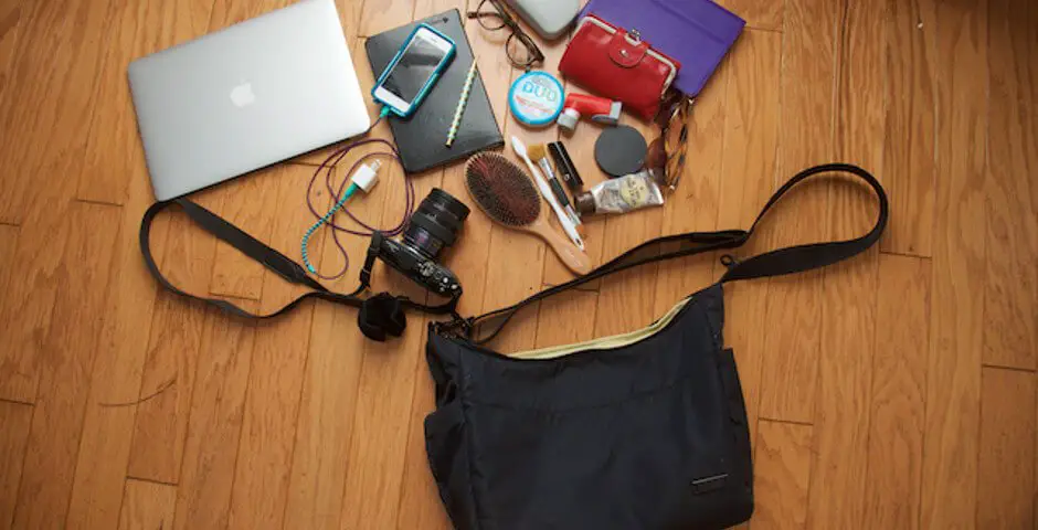 Pacsafe Citysafe 200 Review My New Favorite Travel Purse Travel Belles