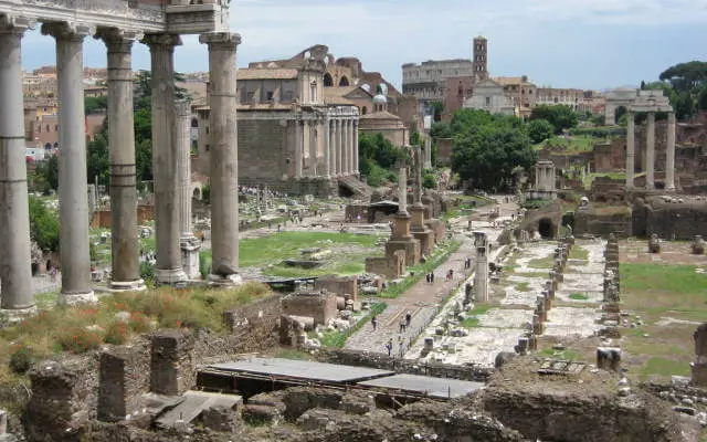 best-things-to-do-in-rome-roman-forum