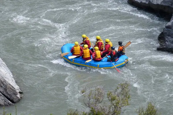 best-things-to-do-in-new-zealand-rafting