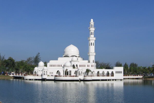 borneo-best-things-to-do-floating-mosque