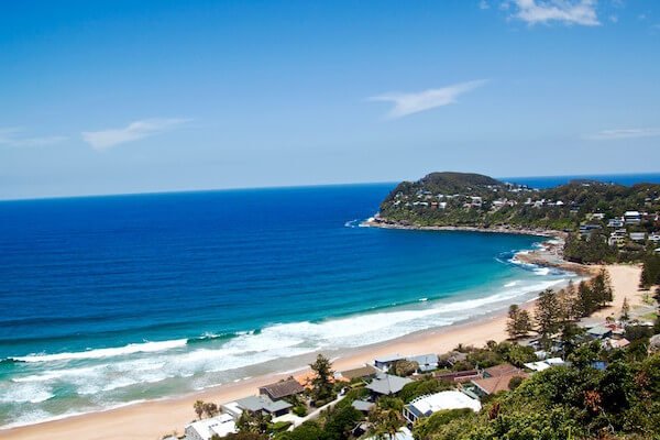 ight-must-see-sydney-attractions-jonahs