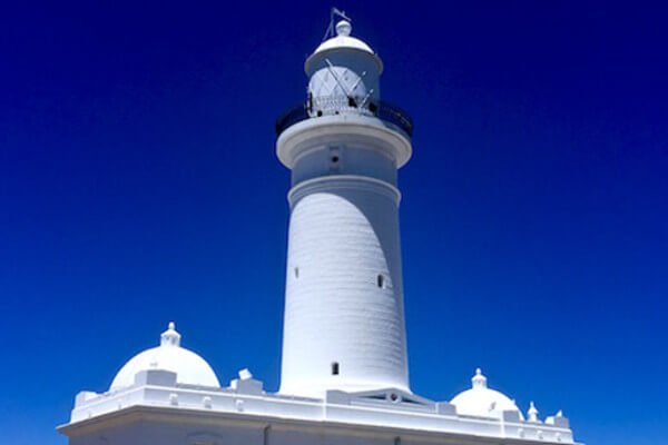 eight-must-see-sydney-attractions-lighthouse