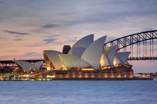 eight-must-see-sydney-attractions-opera-house