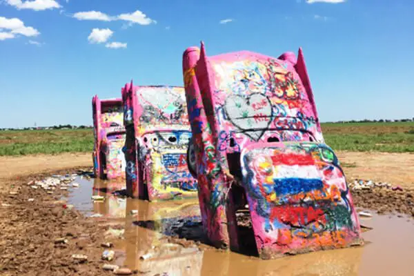 five-quirky-things-us-cadillac-ranch