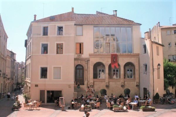 what-to-do-in-montpellier-st-roche-square