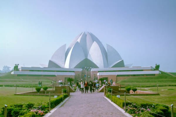 10-ways-to-explore-delhi-lotus-temple