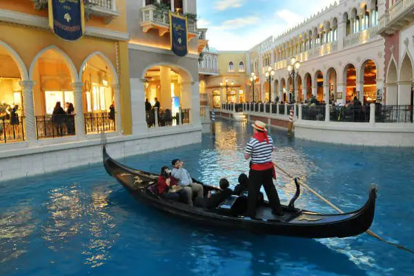 Best-Things-To-Do-In-Las-Vegas-As-A-Couple-Venetian