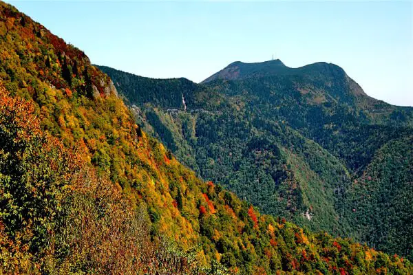 iconic-motorcycle-routes-in-the-usa-blue-ridge.jpg