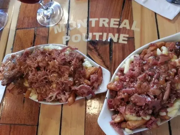 poutine food 