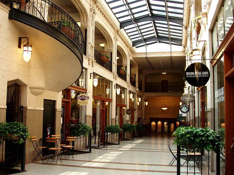 Grove Arcade